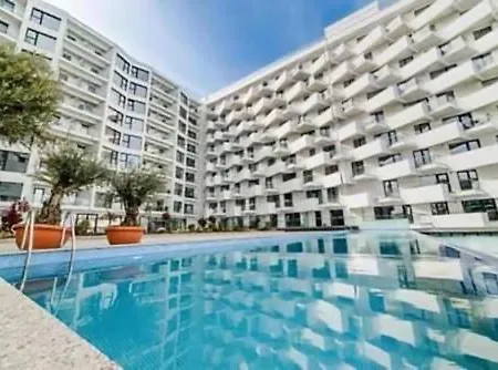 Beach Bliss Std In Infinity Pool & Spa Resort Năvodari